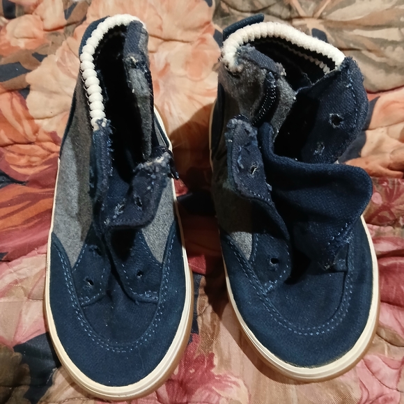 Old Navy Navy Blue and Gray Kids Sneakers - Picture 1 of 5